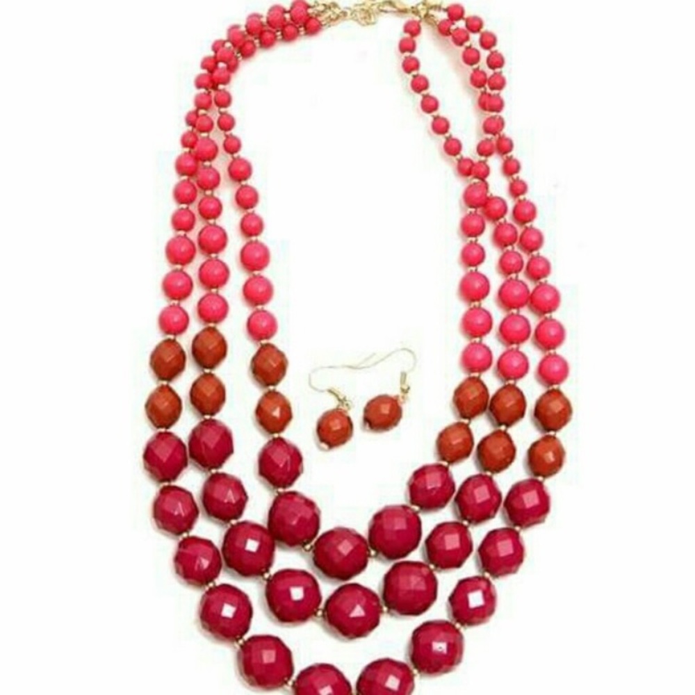 Pink beaded necklace set NWT